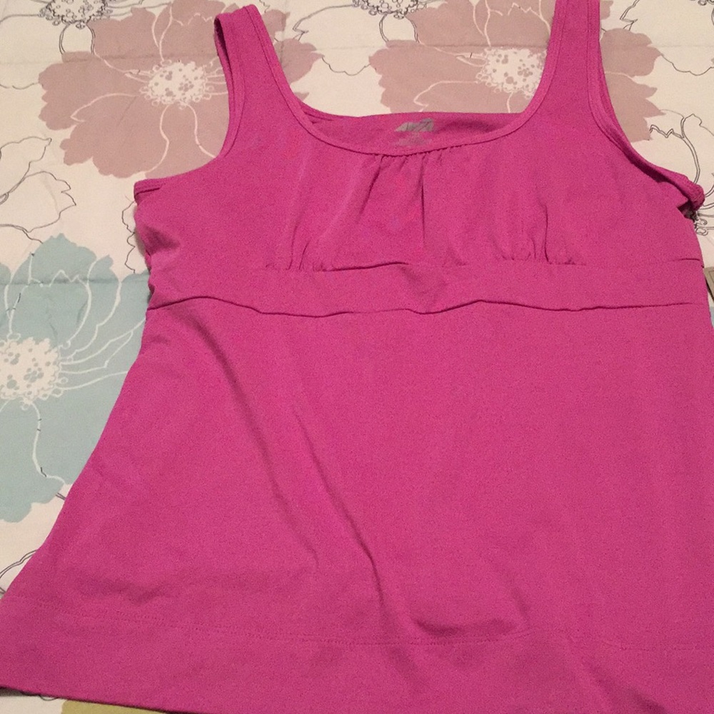 Athletic top Sz large